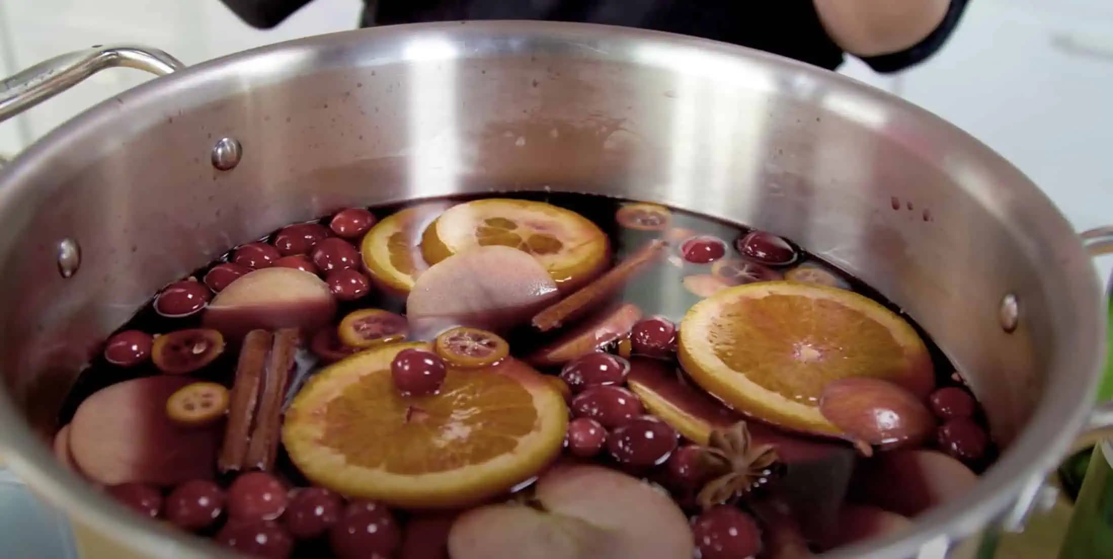 Pripravte si doma SILVESTROVSKÝ punč podľa najlepšieho receptu: Ideálne pitie, ktoré nesmie chýbať na stole!