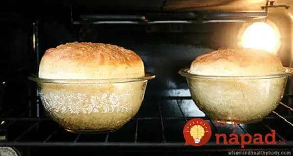 Domáci chlebík bez miesenia, pečený v zapekacej mise. Zvládne ho aj začiatočník!