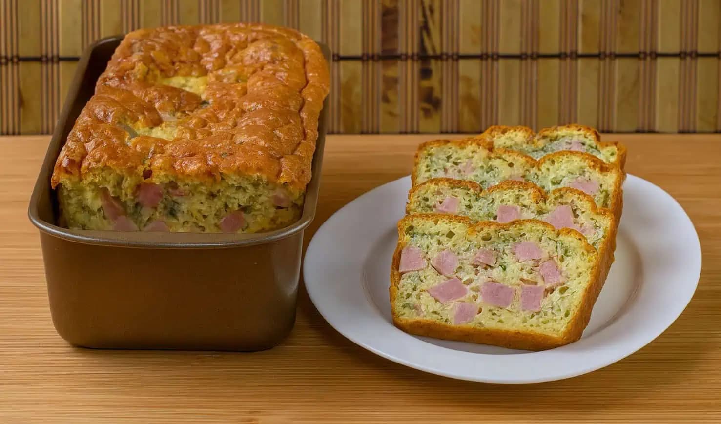 Najjednoduchšie a najchutnejšie VIANOČNÉ predjedlo: 5 vajec, 5 lyžíc smotany, 5 lyžíc múky, kúsok šunky a pohostenie máte vybavené!