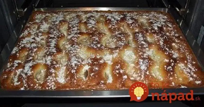 Koláč chutnejší ako torta: Krémový jablčník so smotanovou náplňou!
