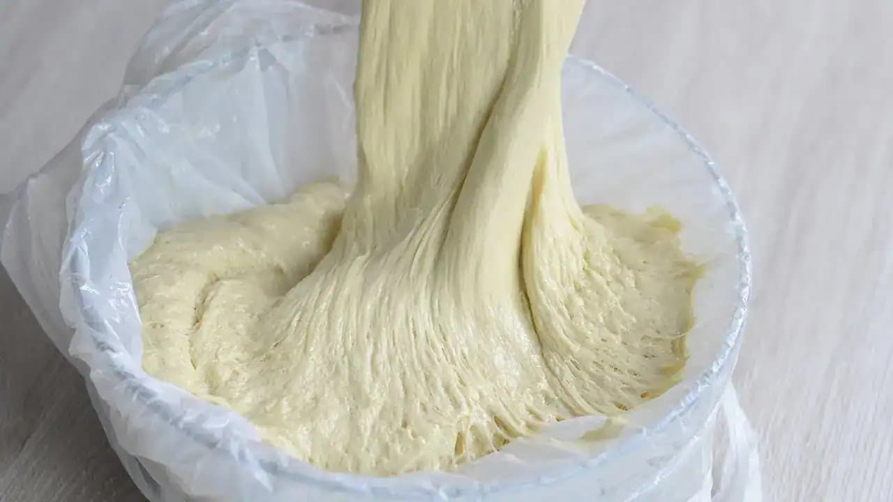 Raz zamiesim a používam 7 dní: BLÁZNIVÉ cesto na všetko sladké aj slané pečivo!