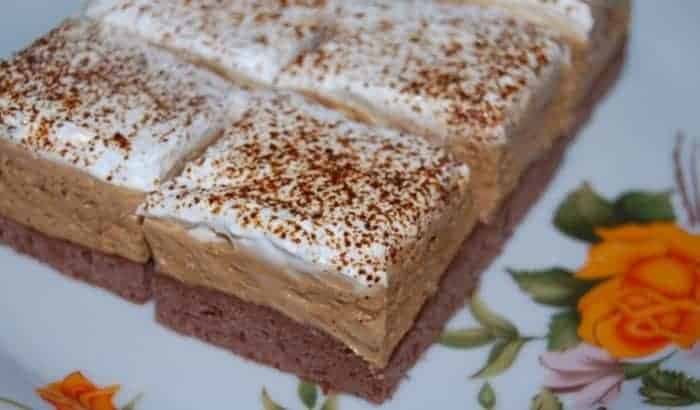 Môj obľúbený KÁVOVÝ koláč: Lahodné cestom s jemným vrchom a šľahačkou, pečiem ho na najväčší plech!