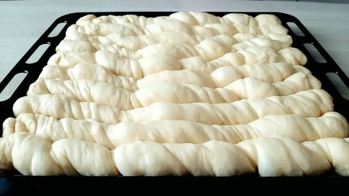 Veľkonočné MASLOVÉ vrkoče jemnejšie ako vianočka: Najlepšie pečivo pod slnkom!