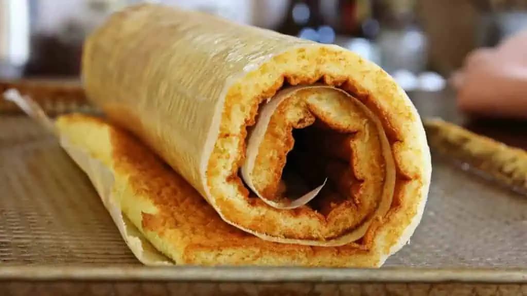 Moja mama má RECEPT na dokonalú piškótovú roládu: Cesto ľahučké ako dych a zaručene nepraskne – stačí ju len natrieť džemom!
