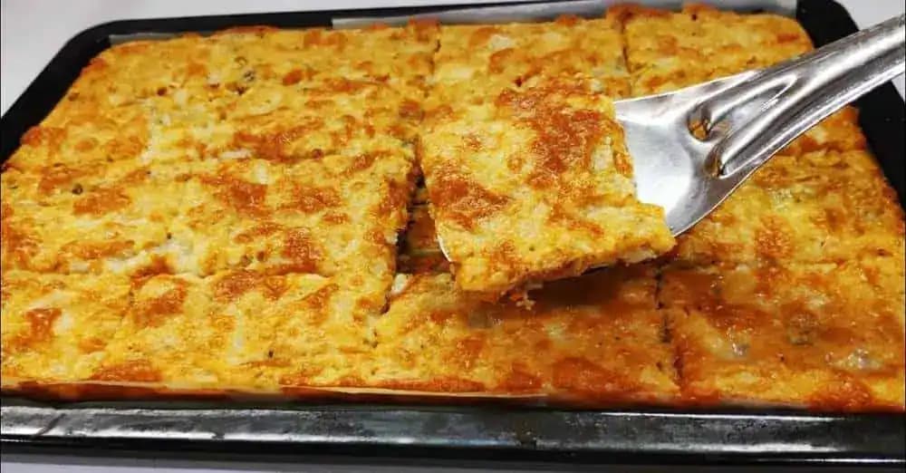 Vylepšená zemiaková placka na plechu, úplne bez múky: Nevyprážajte zemiakové placky, toto je stokrát lepšie!