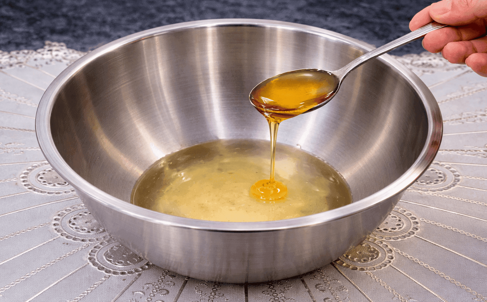 Beriem jeden vaječný bielok, med a robím nesmiernu DELIKATESU: VEĽKONOČNÝ dezert za 5 minút!