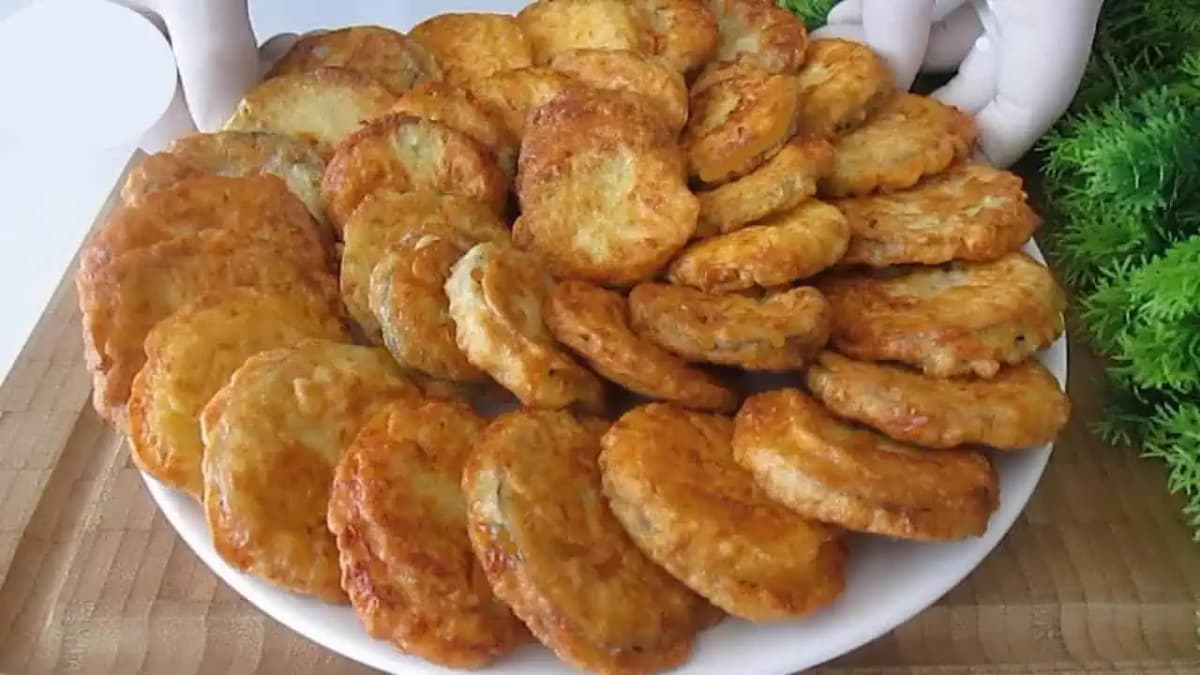 Zemiakové GROŠE so syrom a šunkou (najlepší recept): Príprava na 5 minút, nejde do nich strúhanka ani múka!