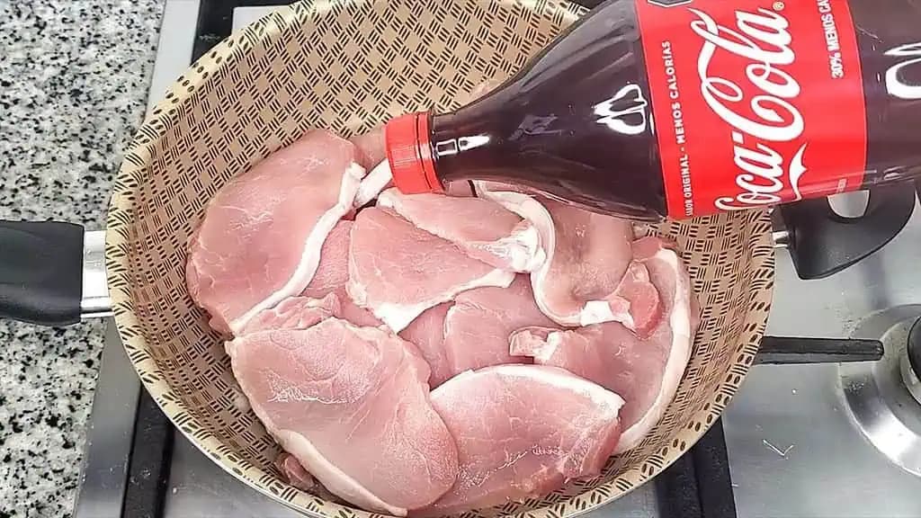 Bravčové REZNE s Coca Colou: Jednoduchý recept, ktorý OHROMÍ každého!