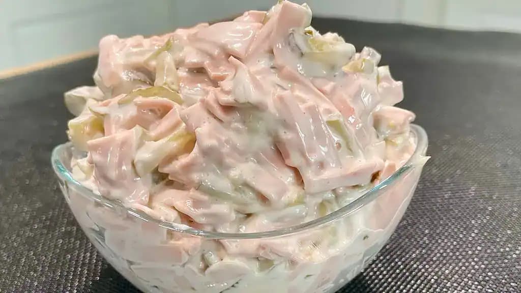 RECEPT na narodeninový šalát z čias socializmu: Len 3 prísady a máte plnú misu!