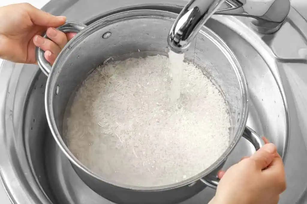 Perfektný TRIK profesionálnych kuchárov, ako uvariť dokonalú ryžu: Už nikdy nebudete kupovať RYŽU vo varných sáčkoch!
